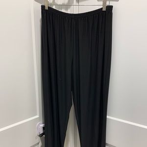 Women’s casual, stretchy, flowy pants
